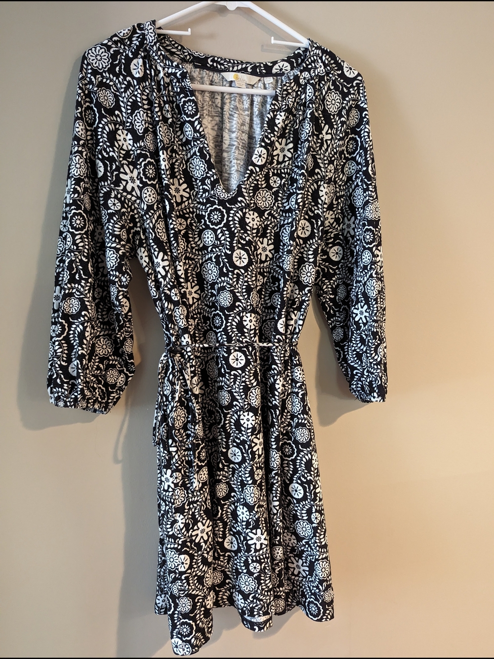 Boden Black and White Floral V-Neck Dress